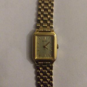 seiko gold ladies watch